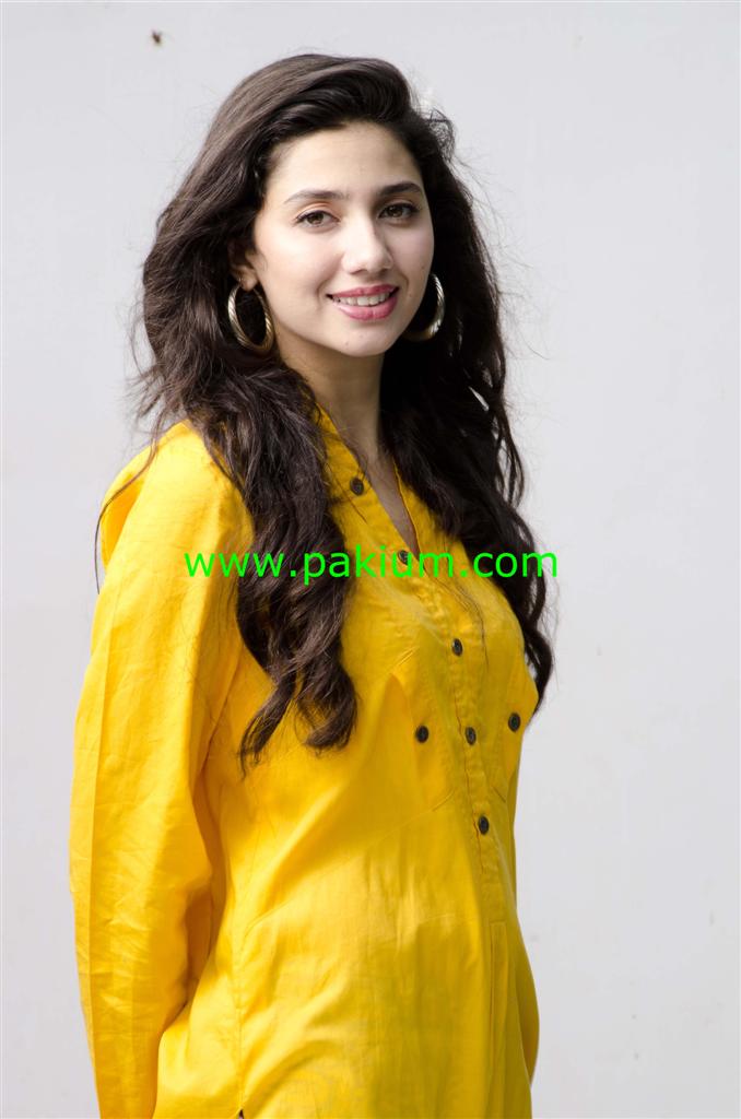 Mahira Khan in new hum TV Drama Serial Sheherzaat