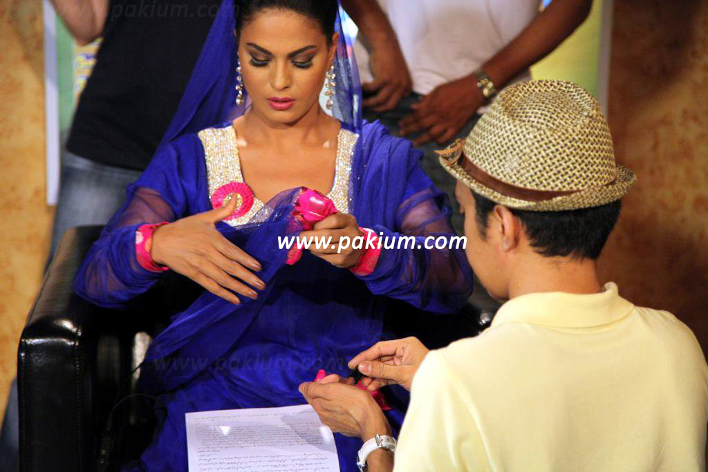 Veena Malik on the sets of Astagfaar show on Hero TV