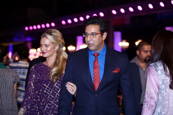 pakistani-showbiz-stars-attend-the-launch-of-pakistan-super-league (19)